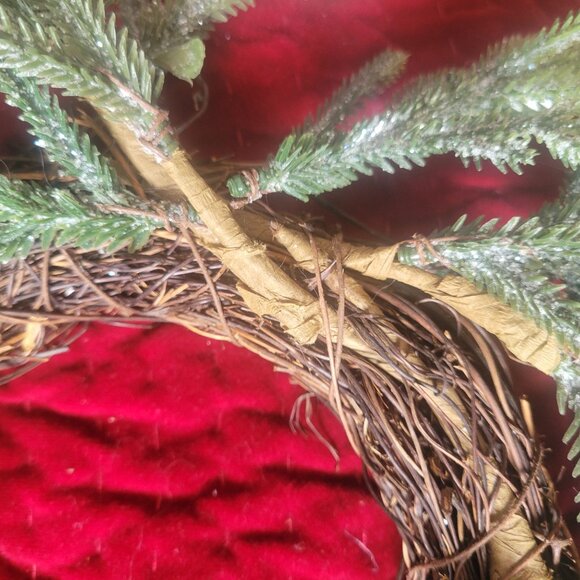 Pinecone Evergreen Wreath Candle Ring Christmas Décor Holiday Decoration - Picture 3 of 6